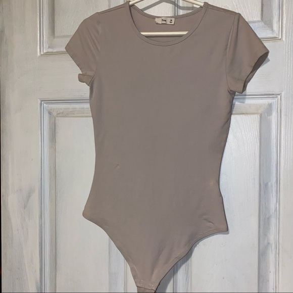 2/$15 TNA Nude Bodysuit - Picture 9 of 10